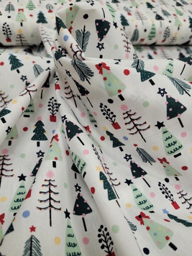 BW Poplin- Weihnachtsbäume auf weiss